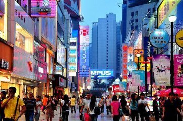 刘江来了百盛不卖了